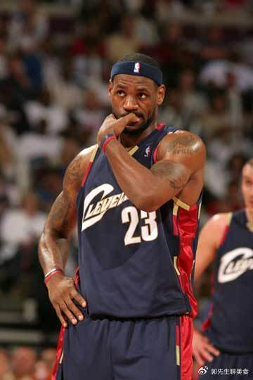 开云下载-NBA球星特殊“怪癖”：詹姆斯咬手指，库里恋足，看到哈登我笑了|斯蒂芬·库里|克里斯·保罗|德怀特·霍华德|奥尼尔|詹姆斯·哈登_新浪体育_新浪新闻